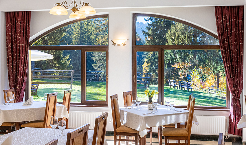 Hotel Casa Viorel Poiana Brasov | Cazare Poiana Brasov | Poiana Brasov Hotel | Cazare hotel Poiana Brasov | Oferte cazare Poiana Brasov | Hotel Poiana Brasov | Poiana Brasov cazare | Restaurant Poiana Brasov | Poiana Brasov restaurant | Evenimente coporate Poiana Brasov | Organizare evenimente Poiana Brasov | Sala de conferinte Poiana Brasov